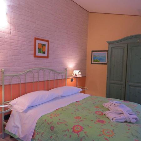 B&B Dei Doria & Suite Dolceacqua Buitenkant foto